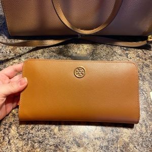 Tory Burch Wallet